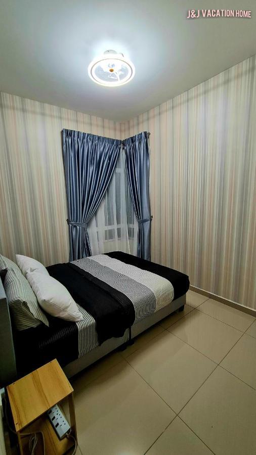 J&J Vacation Home@Novo8 Residence Kampong Tambak Екстериор снимка