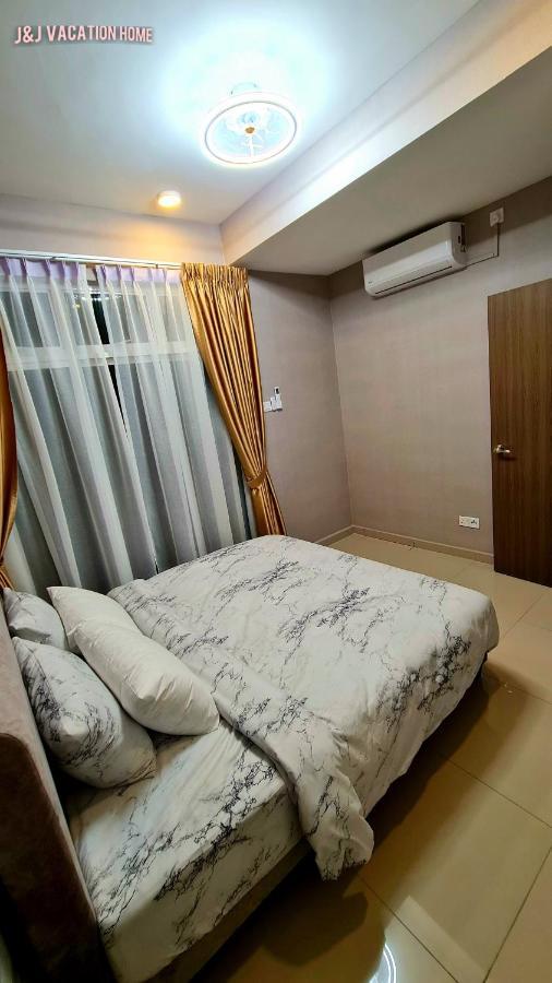 J&J Vacation Home@Novo8 Residence Kampong Tambak Екстериор снимка