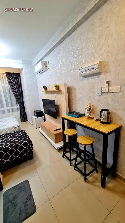 J&J Vacation Home@Novo8 Residence Kampong Tambak Екстериор снимка