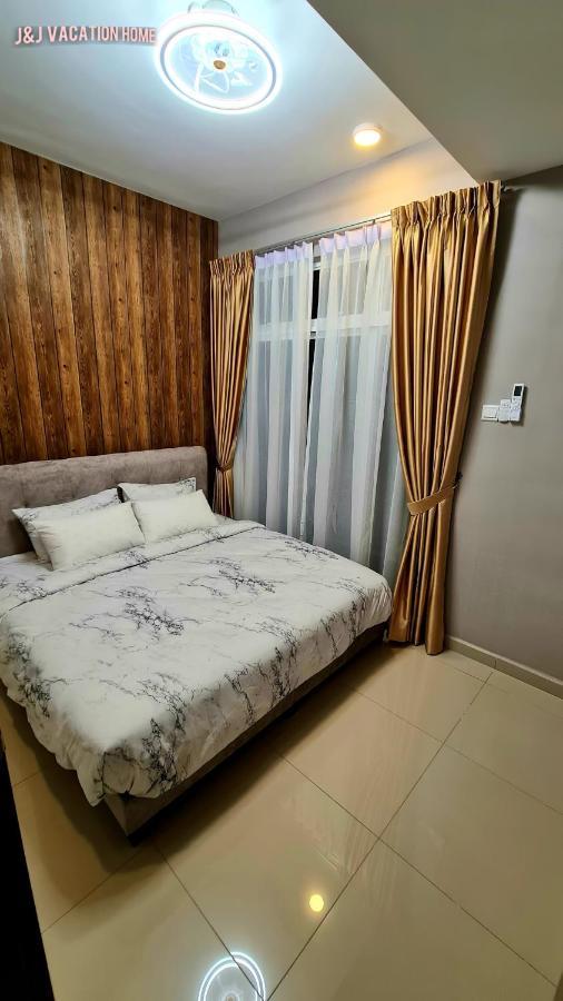 J&J Vacation Home@Novo8 Residence Kampong Tambak Екстериор снимка